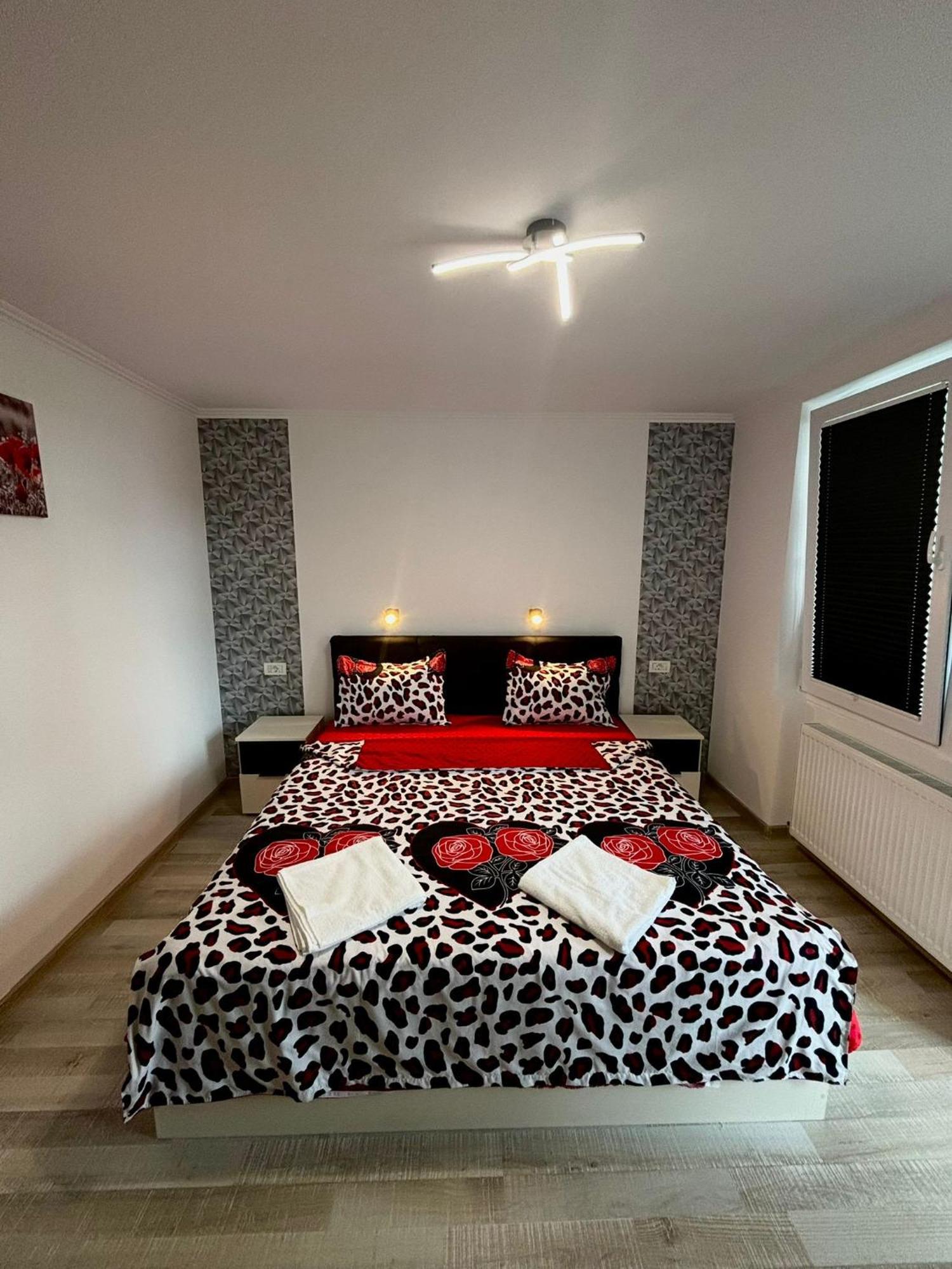 Calypso Rooms Făgăraş Exterior foto