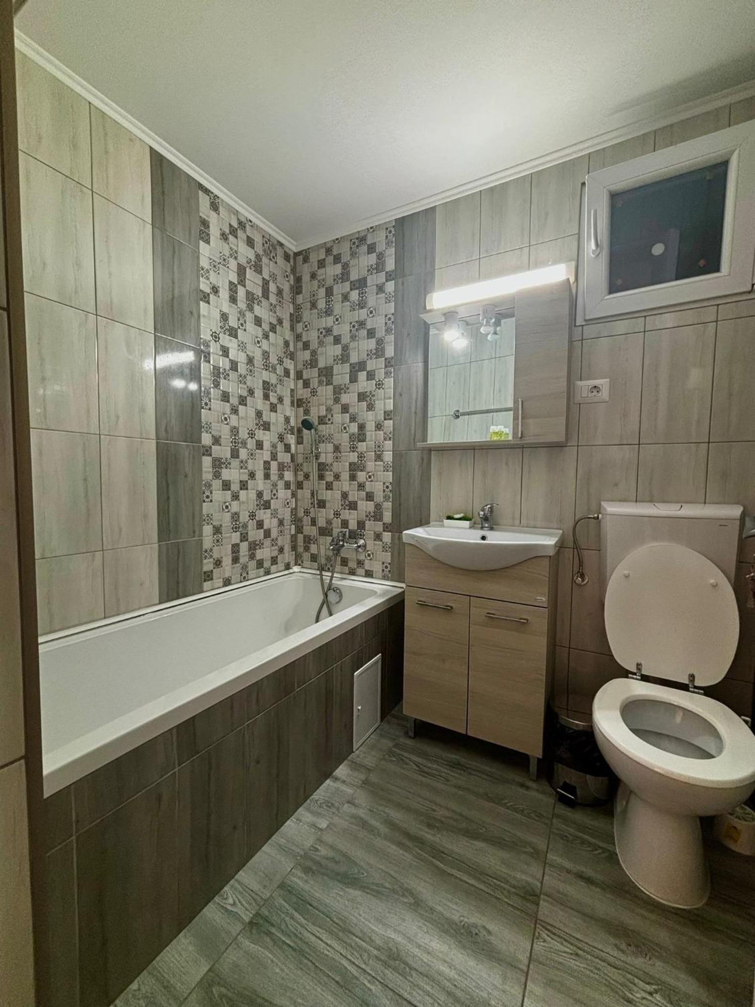 Calypso Rooms Făgăraş Exterior foto