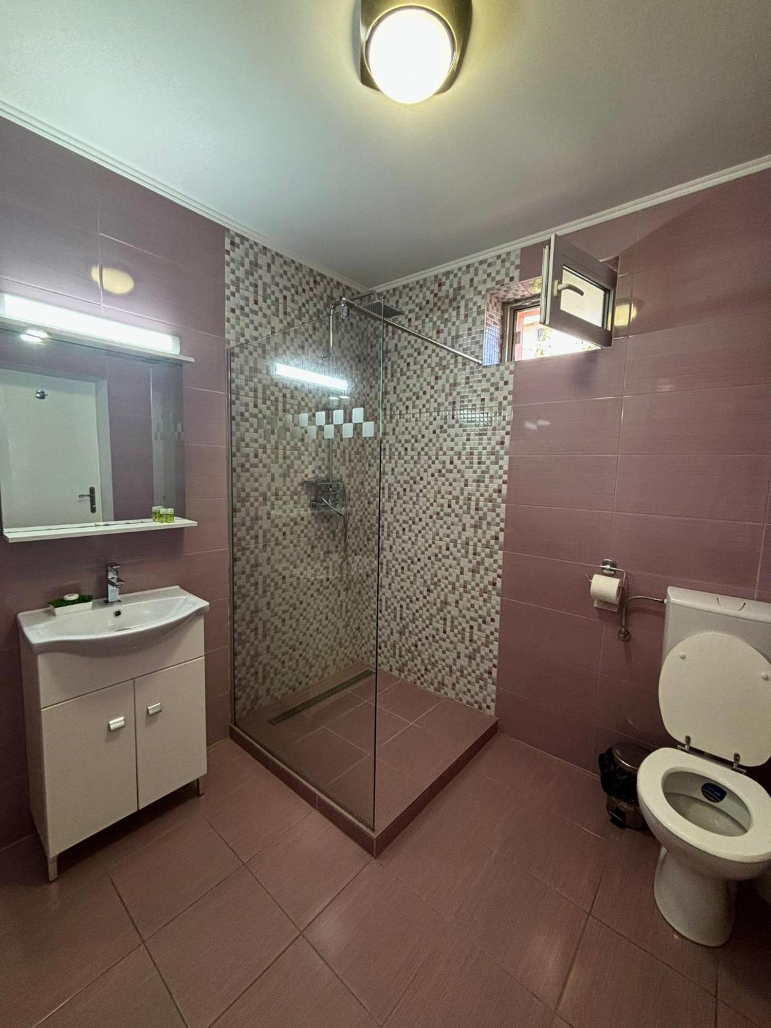 Calypso Rooms Făgăraş Exterior foto