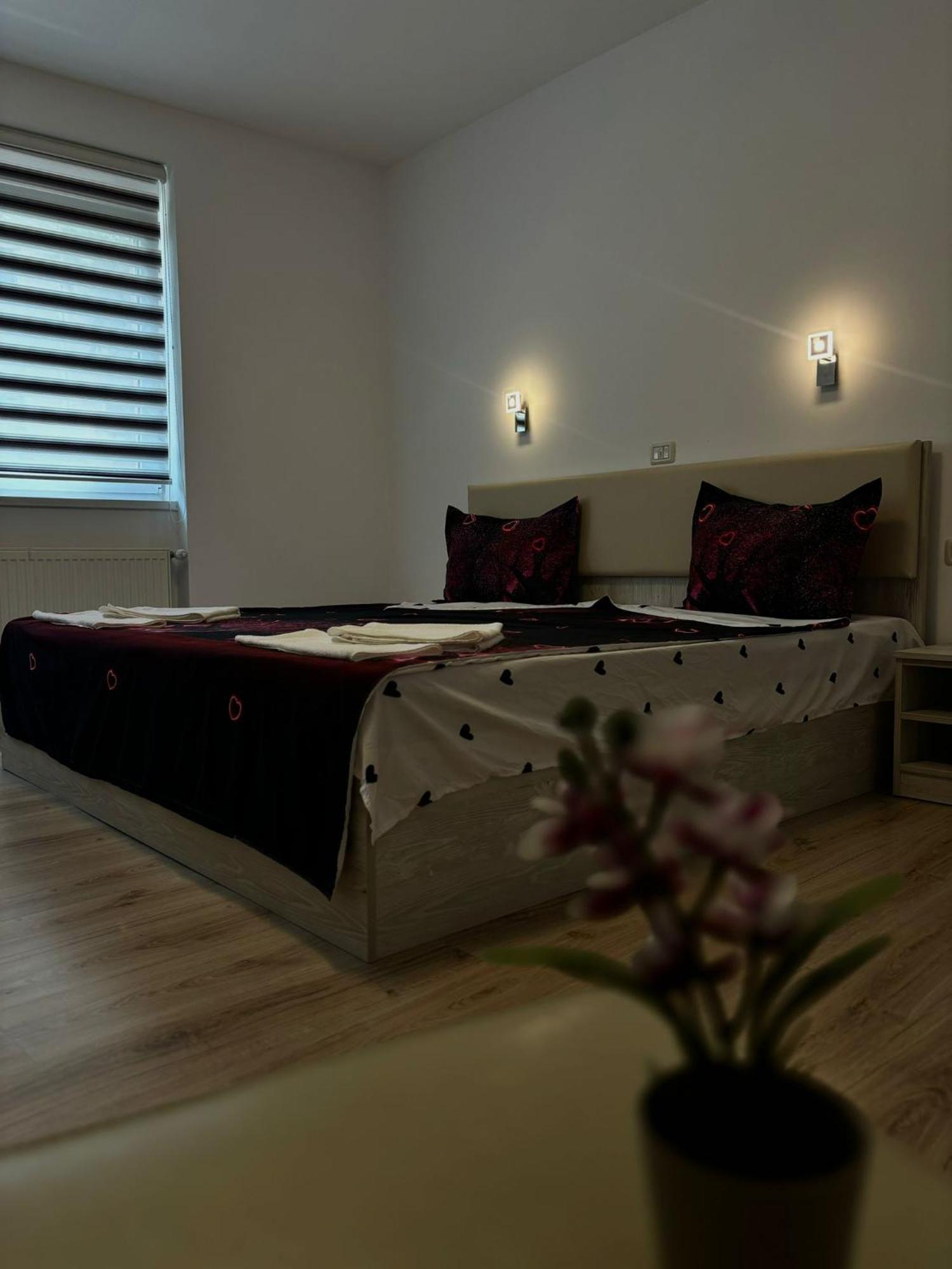 Calypso Rooms Făgăraş Exterior foto