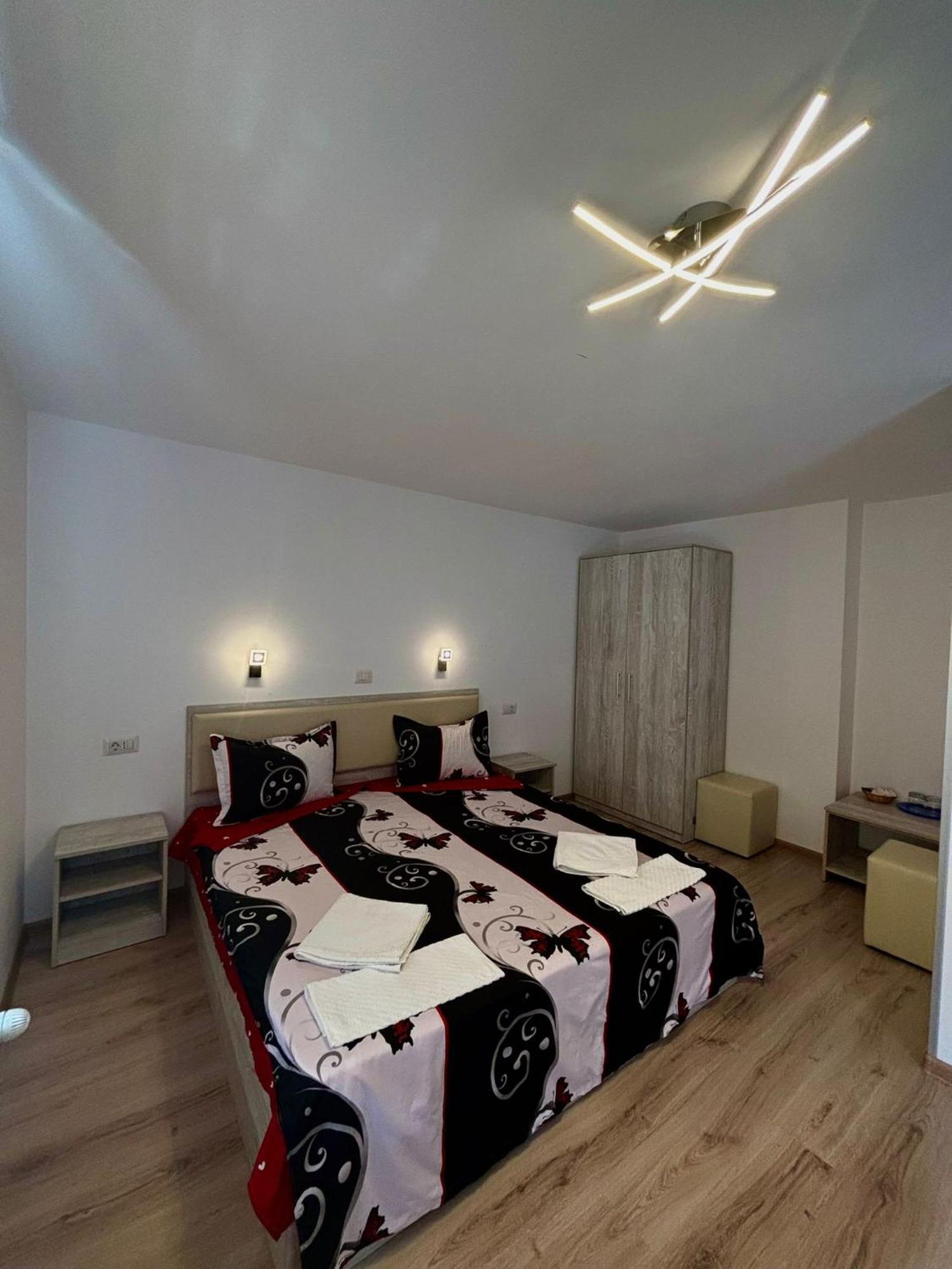 Calypso Rooms Făgăraş Exterior foto